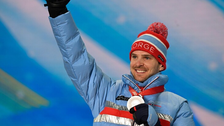 Йорген Граабак завоевал золото в лыжном двоеборье на Олимпийских играх — 2022