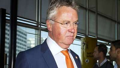 Гус Хиддинк Гус Хиддинк