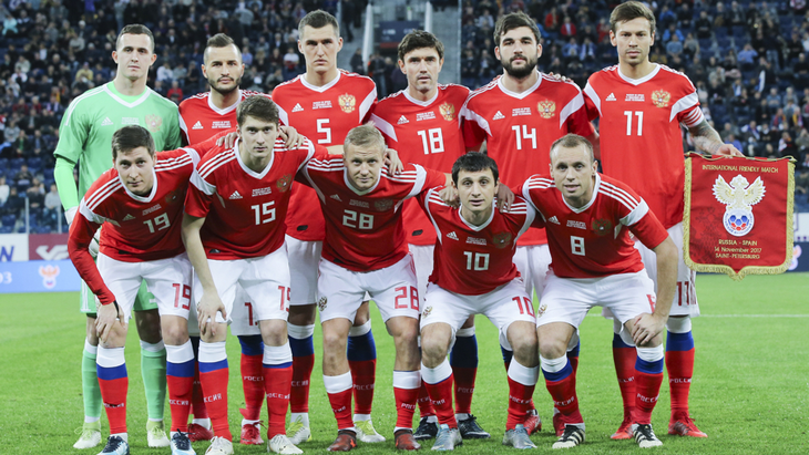 Футболисты сборной России