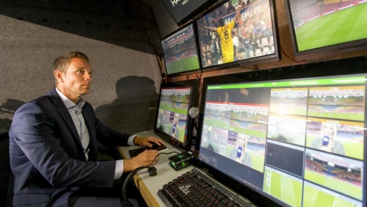 VAR VAR