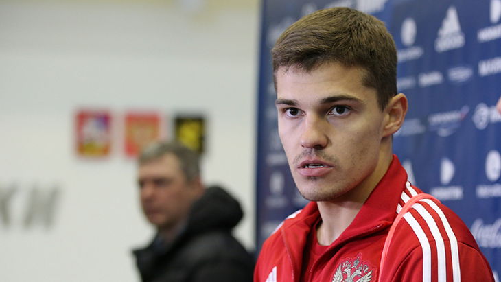 Роман Зобнин