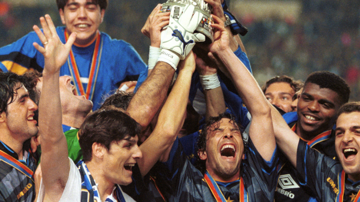 Уефа 1998. Inter 1998 Кубок УЕФА. Финал Кубка УЕФА 1998. Лацио 1998-1999 Кубок УЕФА. Финал Кубка УЕФА Интер Лацио.