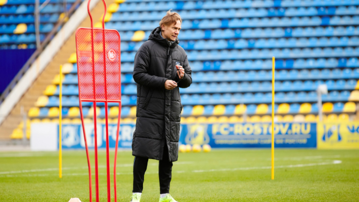Валерий Карпин