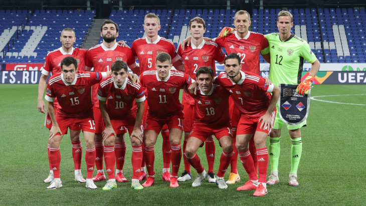 Футболисты сборной России