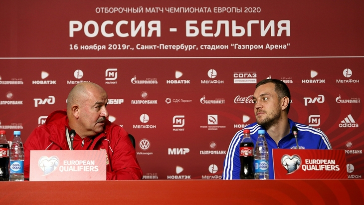Черчесов призвал Карпина понять решение Дзюбы не играть за сборную