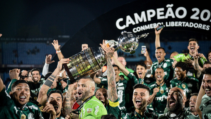 «Палмейрас» победил «Фламенго» и второй раз подряд выиграл Кубок Либертадорес 