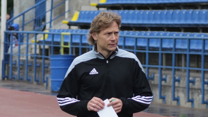 Валерий Карпин