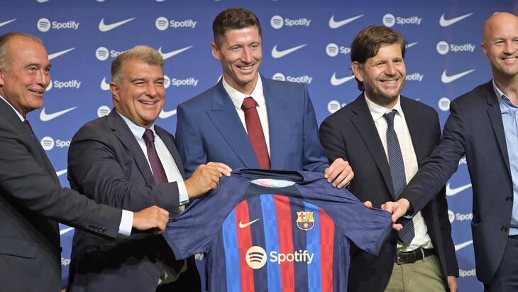 Ла Лига не разрешила «Барселоне» регистрировать новичков