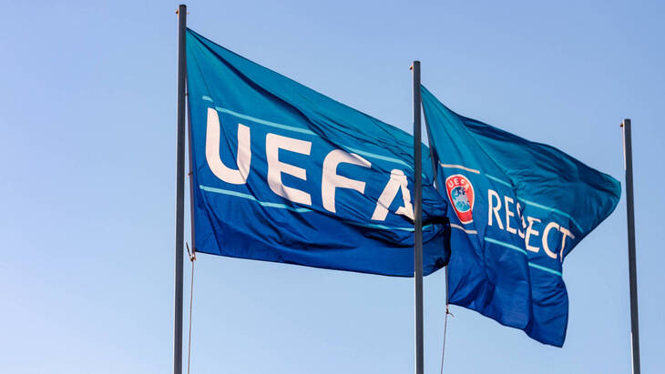 УЕФА может отстранить Белоруссию от отбора Евро-2024 УЕФА может отстранить Белоруссию от отбора Евро-2024