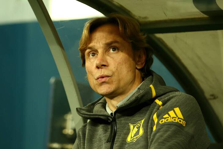 Валерий Карпин