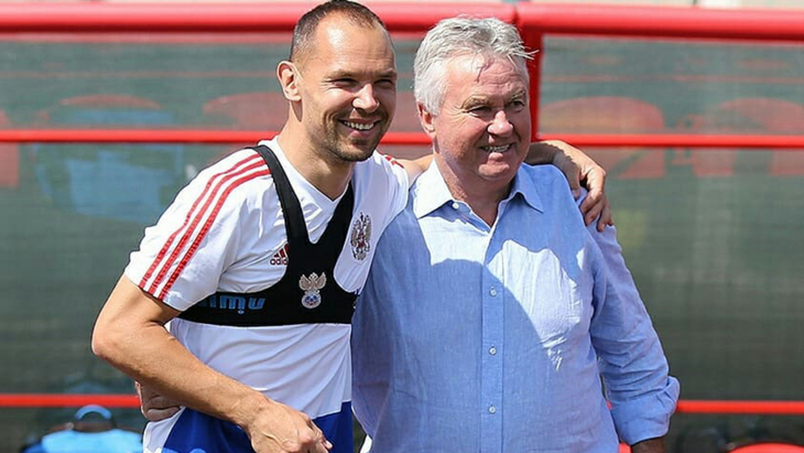 Гус Хиддинк и Сергей Игнашевич Гус Хиддинк и Сергей Игнашевич
