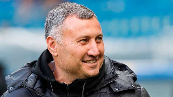 Заурбек Тедеев — тренер «Акрона» Заурбек Тедеев — тренер «Акрона»