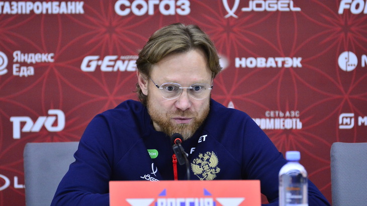 Валерий Карпин — главный тренер сборной России Валерий Карпин — главный тренер сборной России