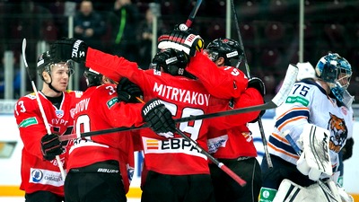 Новокузнецкий «Металлург» забросил пять шайб в ворота «Салавата Юлаева» Новокузнецкий «Металлург» забросил пять шайб в ворота «Салавата Юлаева»