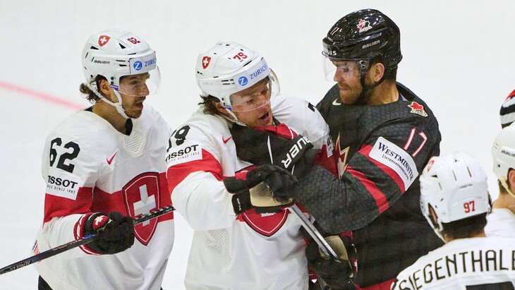 Швейцария забросила шесть шайб Канаде на ЧМ-2022 по хоккею