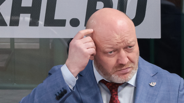 Николай Заварухин — главный тренер «Автомобилиста» Николай Заварухин — главный тренер «Автомобилиста»