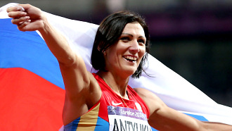 Наталья Антюх, олимпийская чемпионка в беге на 400 метров с барьерами Наталья Антюх, олимпийская чемпионка в беге на 400 метров с барьерами