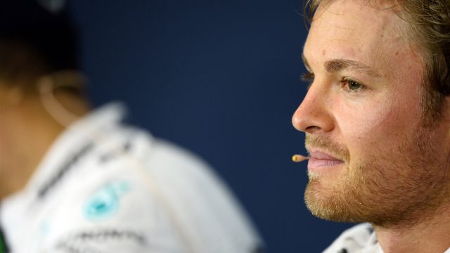 Нико Росберг выиграл первую гонку в 2015 году Нико Росберг выиграл первую гонку в 2015 году