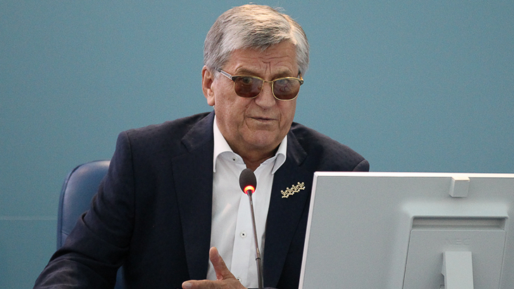 Александр Тихонов