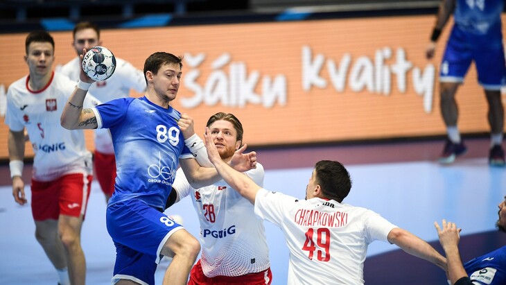 Российские гандболисты сыграли вничью с Польшей и потеряли шансы на выход в полуфинал ЧЕ