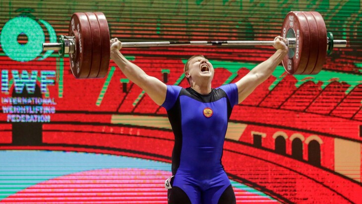 IWF отстранила российских атлетов IWF отстранила российских атлетов