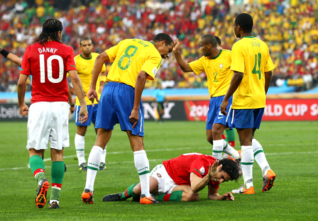 http://www.livesport.ru/l/photo/2010/06/25/por_bra/32.jpg