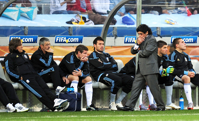 http://www.livesport.ru/l/photo/2010/07/03/maradona/25.jpg