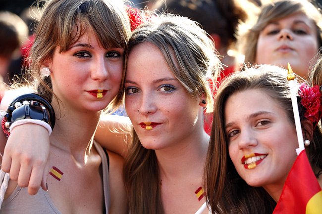 spanish-teenage-girls-pussy-in-canberra