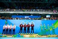 Золото американцев в мужской и женской эстафетах 4x100