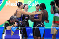 Золото американцев в мужской и женской эстафетах 4x100