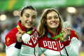 Дарья Шмелева слева, Анастасия Войнова справа